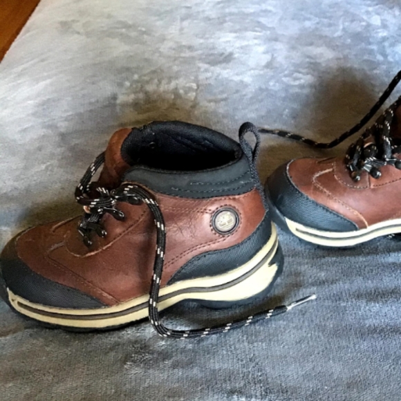 Toddler Timberland Boots - Picture 2 of 5
